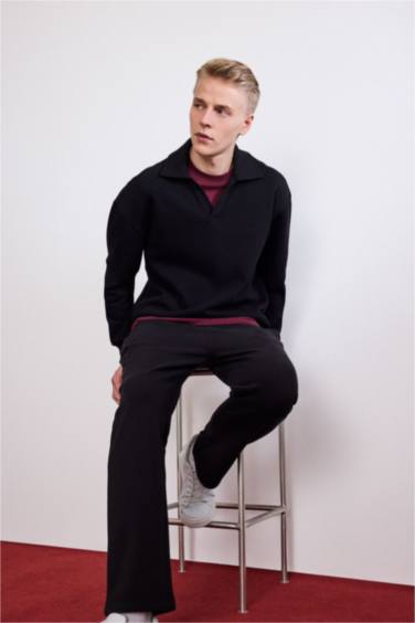 Regular Fit Pocketed Straight Leg Sweatpants