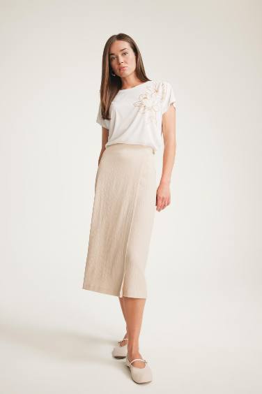 تنورة قصة عادية