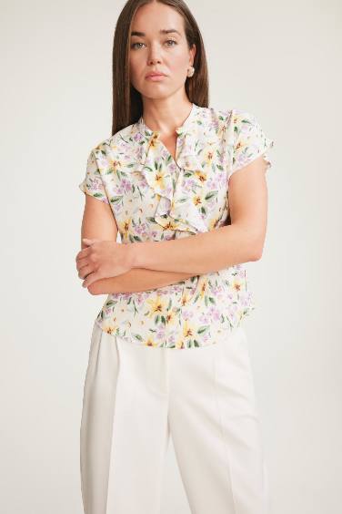 بلوزة فلورال نص ردن قصة عادية بياخة القلاب