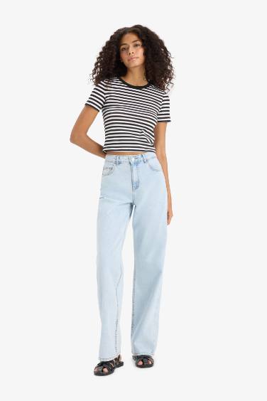 Slim Fit Dar Kesim Bisiklet Yaka Çizgili Penye Kısa Kollu Tişört