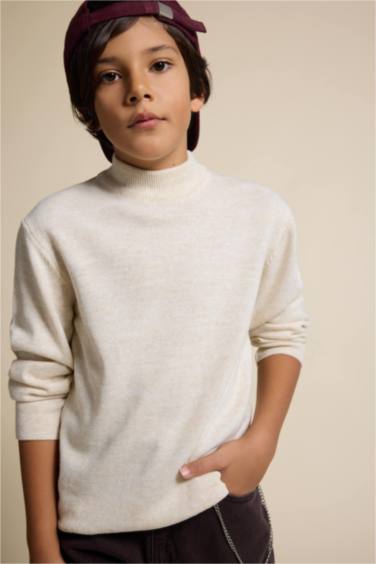 بلوفر اولادي قصة عادية بياقة عالية