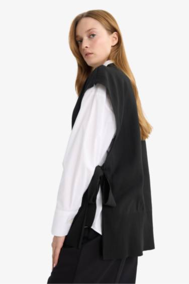 V-Neck Knitwear Vest