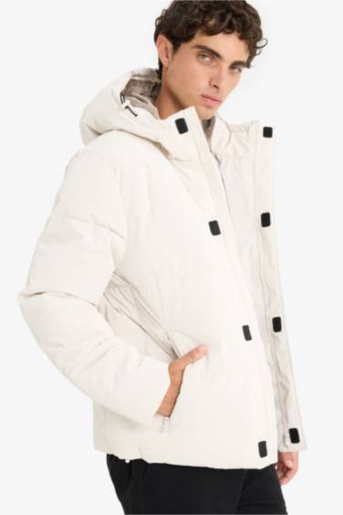 Su İtici Regular Fit Kapüşonlu Astarlı İç Cepli Fermuarlı Cepli Mont