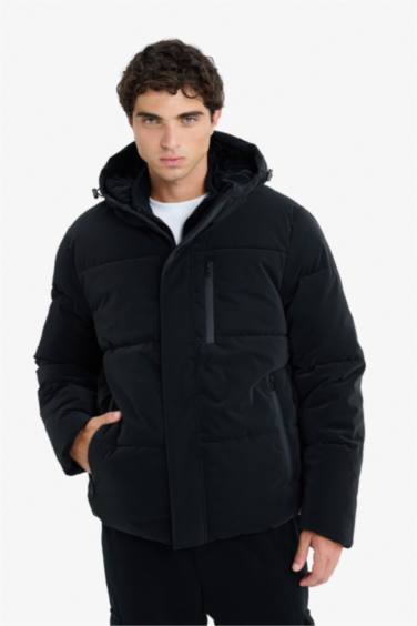 Su İtici Regular Fit Kapüşonlu Astarlı İç Cepli Fermuarlı Cepli Mont