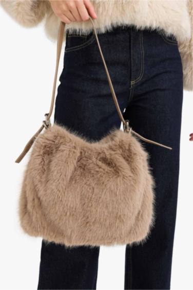 Kadın Pelüş Çapraz Çanta