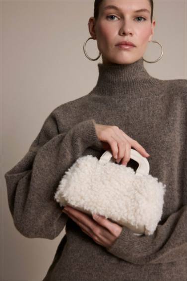 Kadın Pelüş Çapraz Çanta