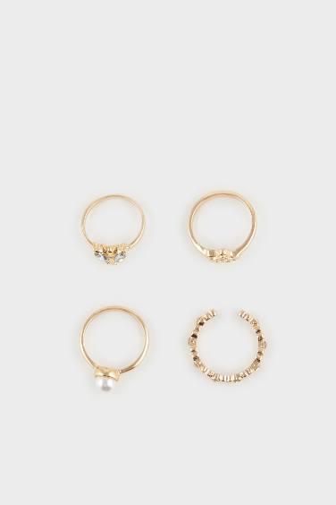 Woman 4 Piece Gold Ring