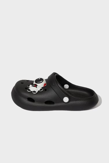 شبشب ولادي بكعب سميك