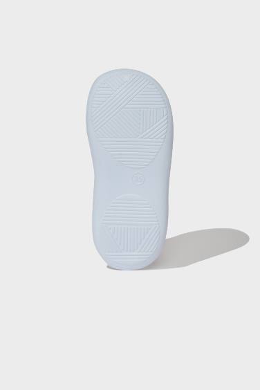 شبشب ولادي بكعب سميك