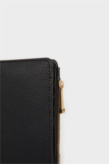 محفظة حريمي جلد صناعي بولي يوريثان