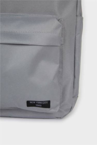 شنطة ظهر مدرسه رمادي للجنسين