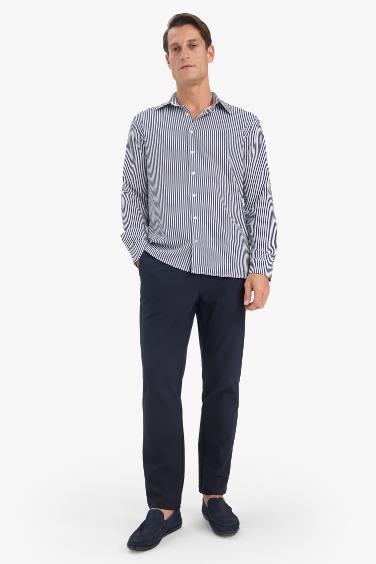 Chemise à manches longues en tissu froissé Coupe modern fit