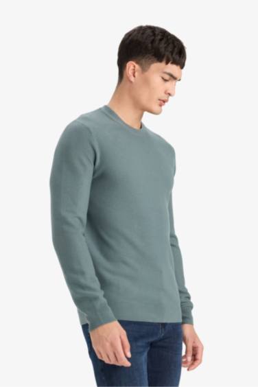 Standart Fit Bisiklet Yaka Basic Dokulu Triko Kazak