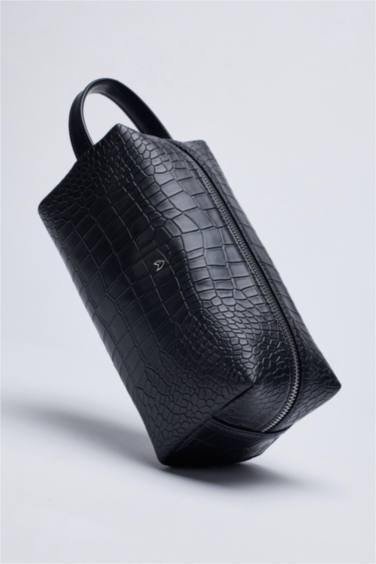 جنطة يد رجالي جلد صناعي من AtolyeWolf x DeFacto