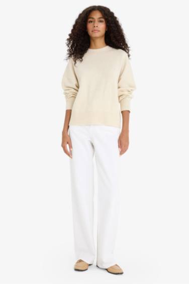 Трикотажный свитер Oversize с круглым вырезом