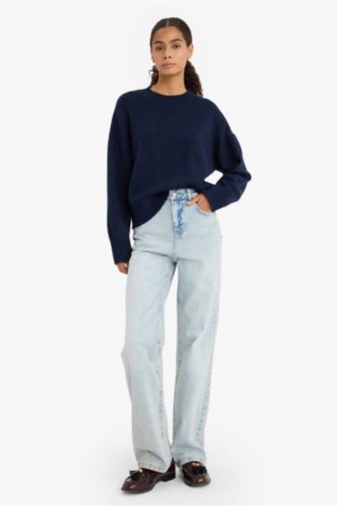 Трикотажный свитер Oversize с круглым вырезом