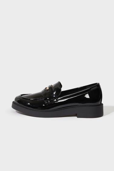 Woman Flat Heel Faux Leather Loafer Shoes