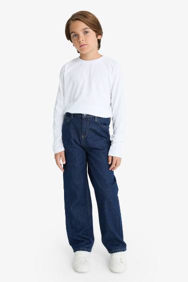 Boy Wide Leg Straight Leg Jeans