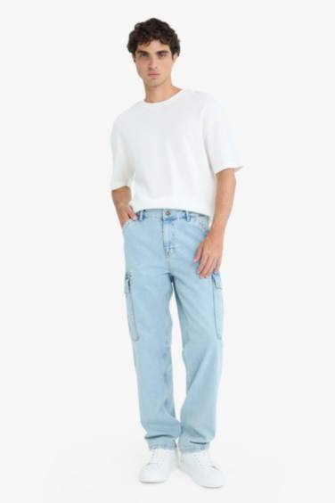 Relax Fit Straight Leg Cargo Jeans