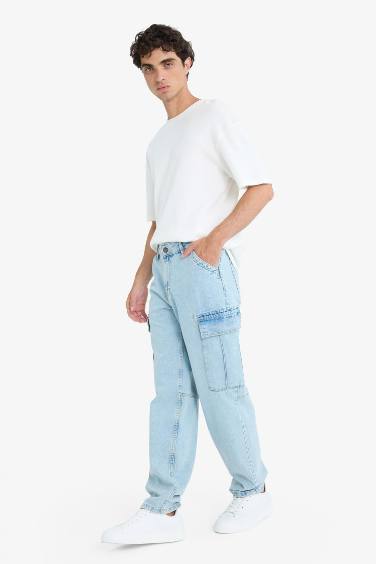 Relax Fit Straight Leg Cargo Jeans
