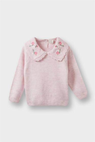 Pull en tricot col claudine brodé pour bébé fille