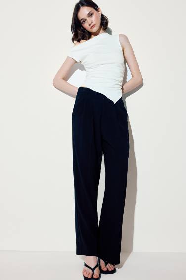 Slim Fit Dar Kesim Tek Omuzlu Ribana Bluz