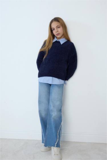 Girl Regular Fit Crew Neck Pullover