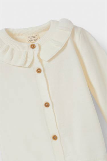 سترة قصة عادية بياقة مكشكشة