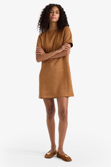 алине с мойын жеңсіз Қысқа жеңді трикотаж көйлек