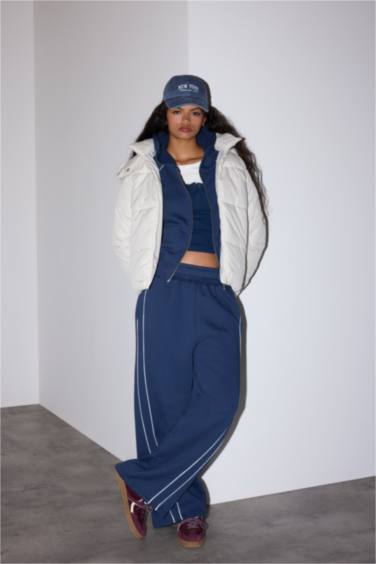 Rüzgar Geçirmez Regular Fit Kapüşonlu Mont