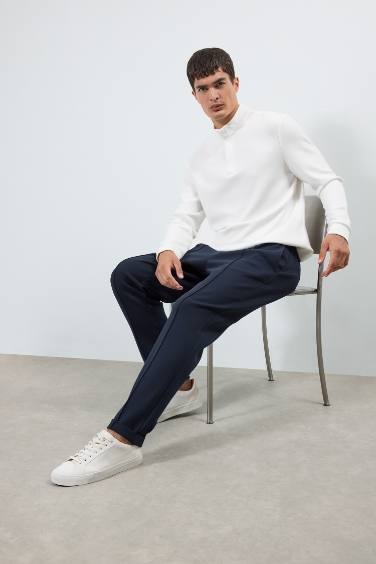 Regular Fit Dik Yaka Yarım Fermuarlı Sweatshirt