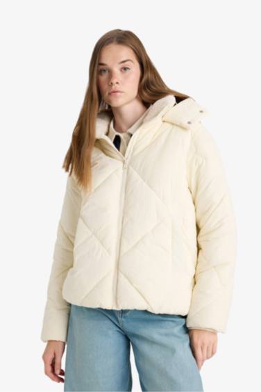 Водонепроницаемая куртка стандартного кроя с подкладкой из искусственного меха