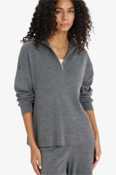 Regular Fit Half Zippered Pullover