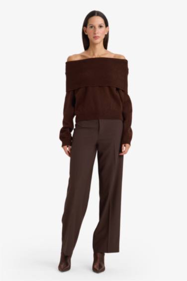 بلوز تريكو قصة عادية بكتف مكشوف