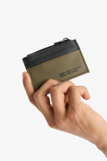 محفظة جلد صناعي