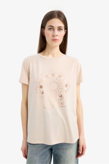 تي شيرت قصة عادية بياقة مستديرة