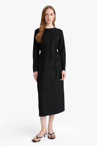 فستان ممشط محبوك قصة عادية