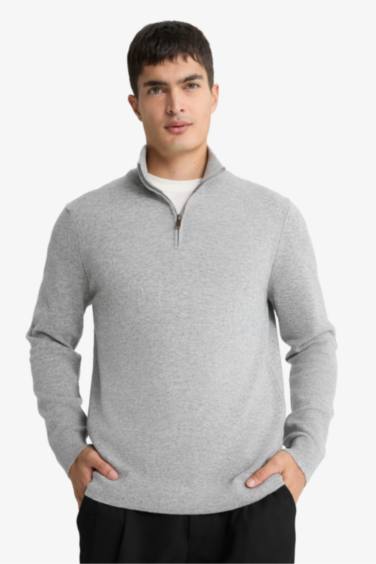 Standard Fit Turtleneck Knitwear Pullover