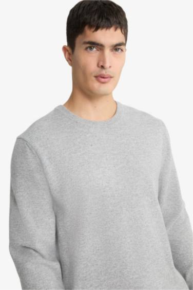 Standard Fit Crew Neck Knitwear Pullover