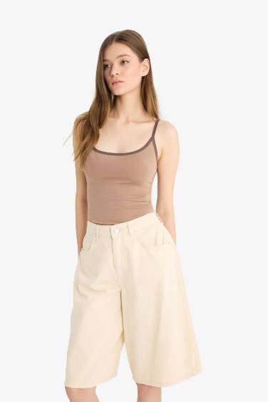 Крутые короткие габардиновые шорты с нормальной талией