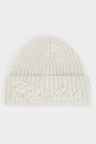 ايس كاب حريمي مطرز