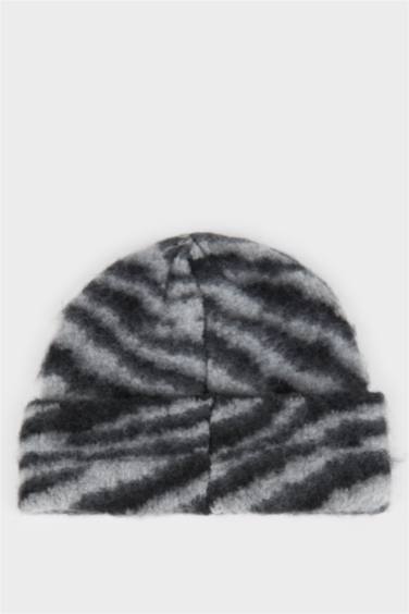 Женская шапка