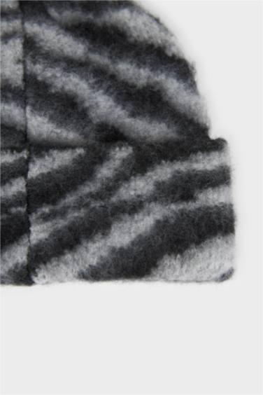 Женская шапка