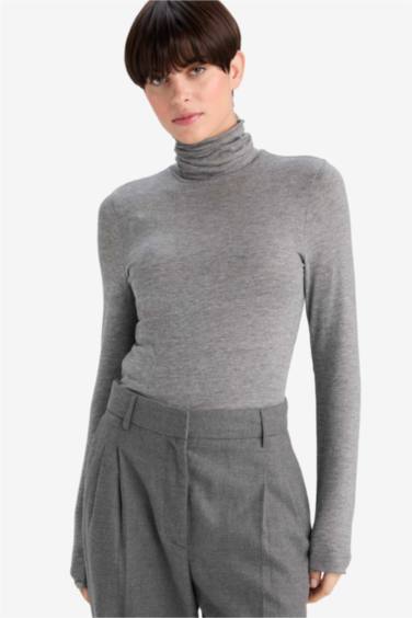 بلوزة بيزك ردن طويل من مودال بياقة مستديرة من Fall in Love