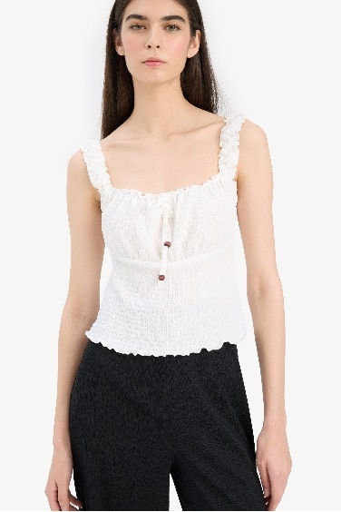 ديباردور أبيض سليم فيت برقبة مربعة