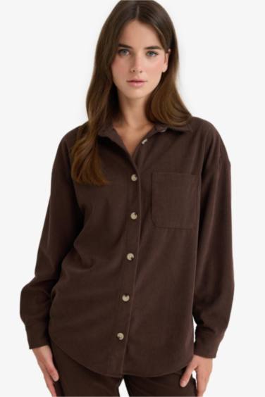 Свободная рубашка из вельвета с рубашечным воротником и длинным рукавом