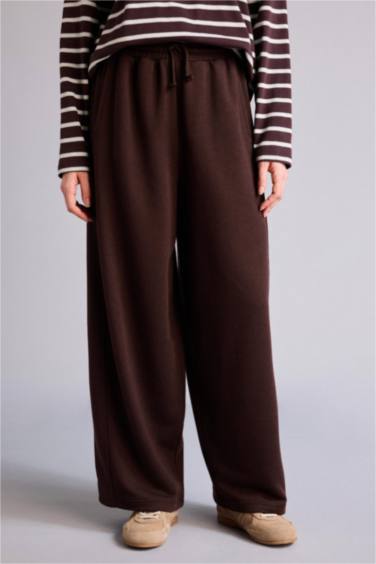 سروال قصة واسعة