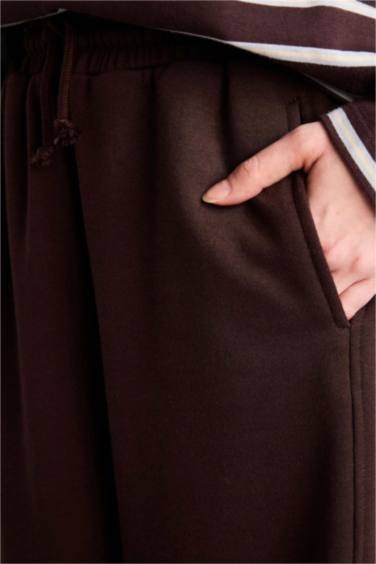 سروال قصة واسعة