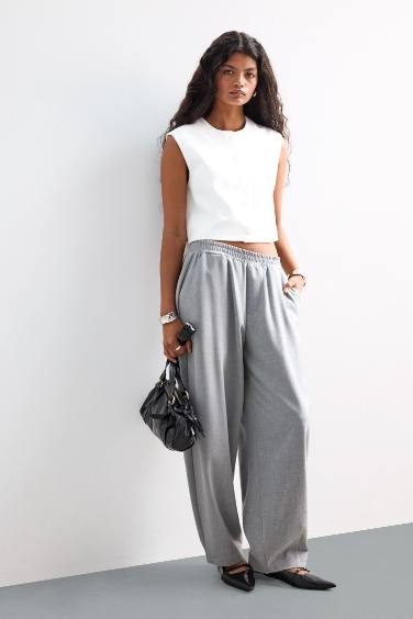Balloon Fit Regular Waist Trousers