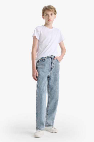 Boy Loose Fit Straight Leg Jeans